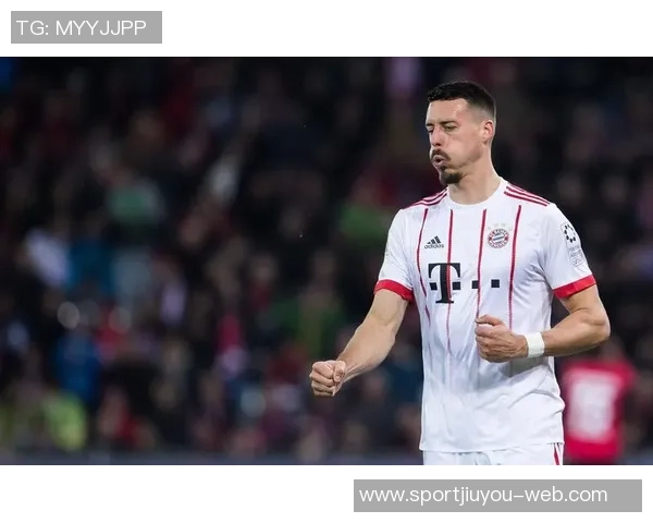 拜仁对阵弗赖堡海报发布迪亚斯卡尔贝斯特齐亮相剑指三分